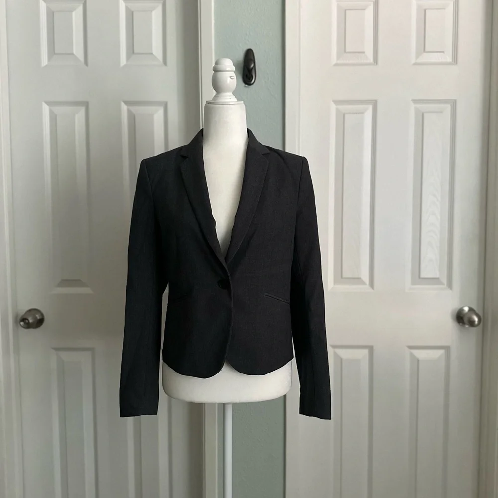 H&M Gray One Button Two Pocket Blazer Size 8 - Picture 2 of 7